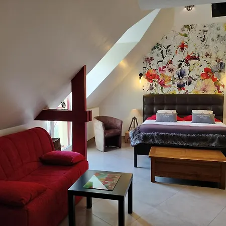 Le Clos Des Pommiers, D'hotes & Bed and breakfast 3*
