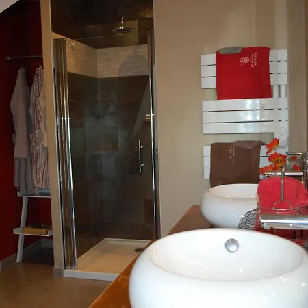 Le Clos Des Pommiers, D'hotes & Bed and breakfast 3*