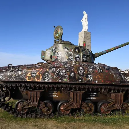 Le Clos Des Pommiers לינה וארוחת בוקר Tracy-sur-Mer