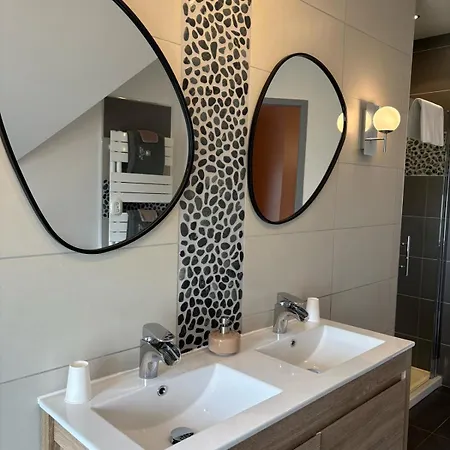 לינה וארוחת בוקר Le Clos Des Pommiers, D'hotes & 3*