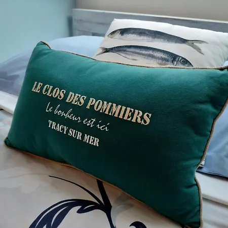 לינה וארוחת בוקר Le Clos Des Pommiers, D'hotes & Tracy-sur-Mer