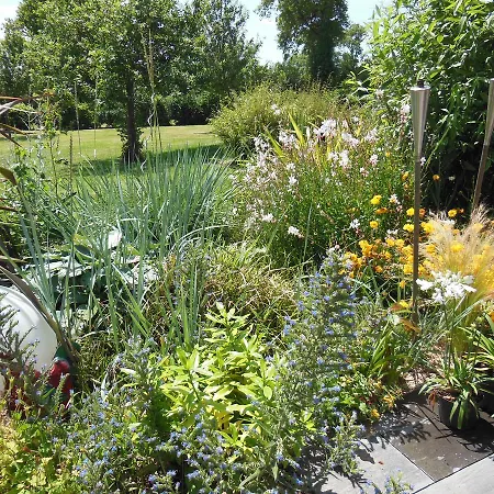 Le Clos Des Pommiers Bed & Breakfast 3*